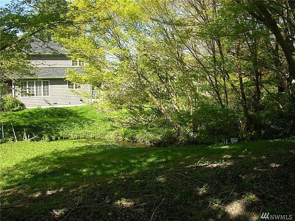 4th image of 17203 Ambaum Blvd S