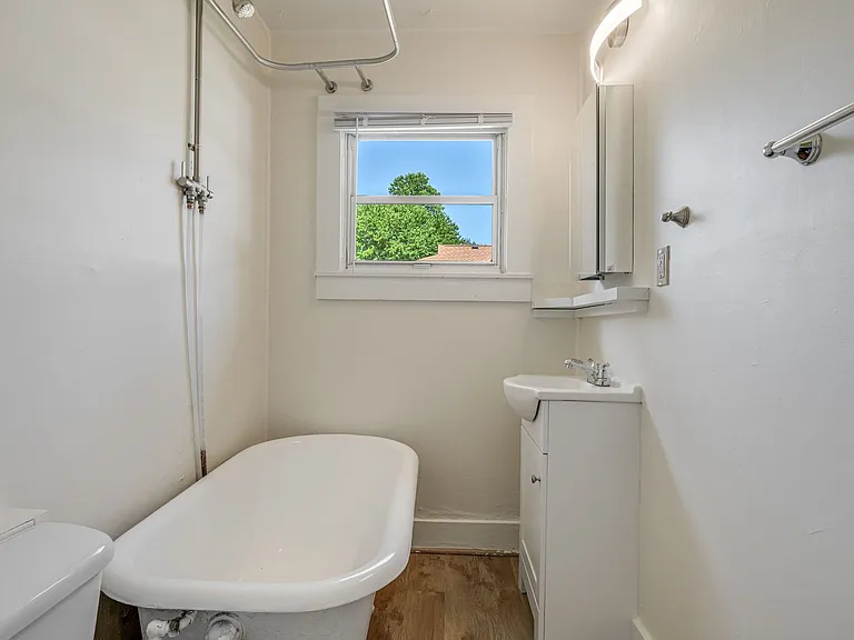 303 Dennis St — Photo 19
