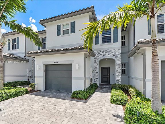 5th image of 4614 NW 120th Way