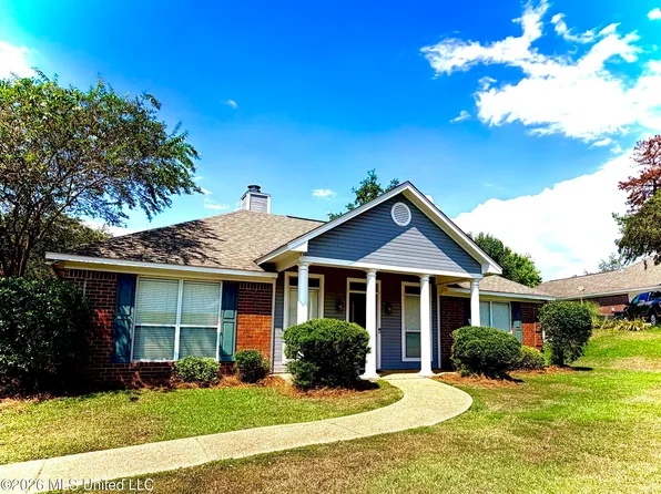 1008 Stonehendge Dr, Brandon, MS 39042