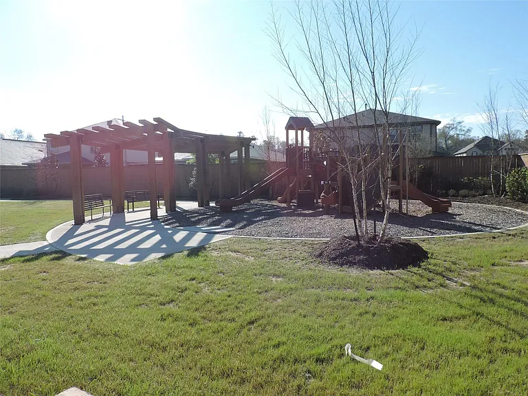 1164 Littleton Ct — Photo 32