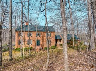 4859 Hunting Hills Dr, Roanoke, VA 24018
