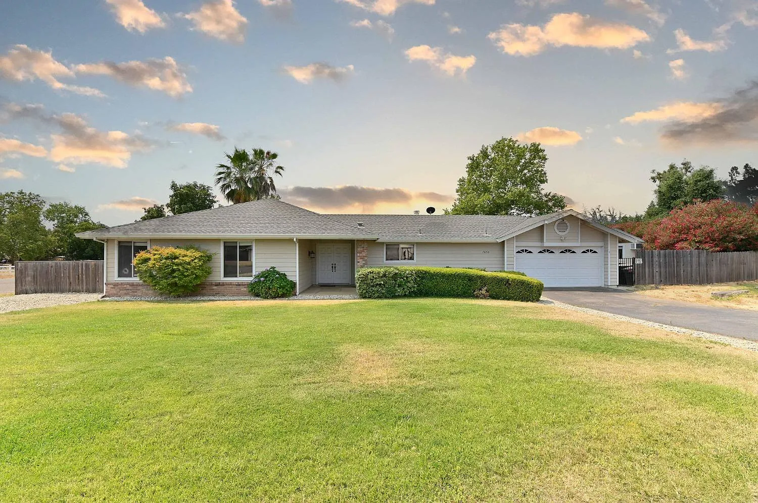 7650 Ranch River Dr photo 1