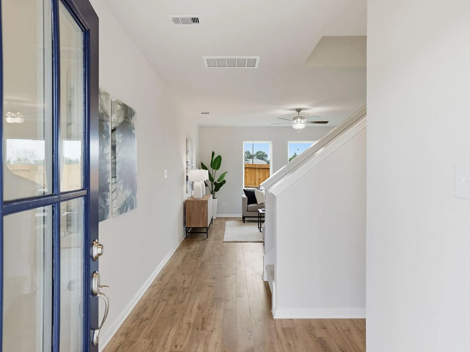 3 bed, 2.5 bath, 1881 sqft, $2,650 — Photo 4