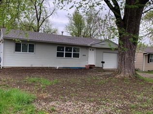 10702 Cambridge Ave, Kansas City, MO 64134