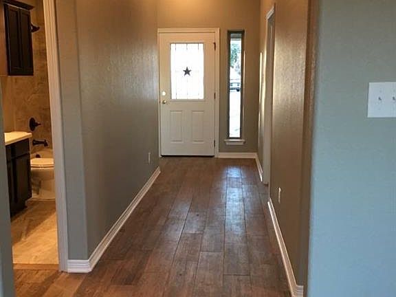 2nd image of 703 N Bumblebee Dr