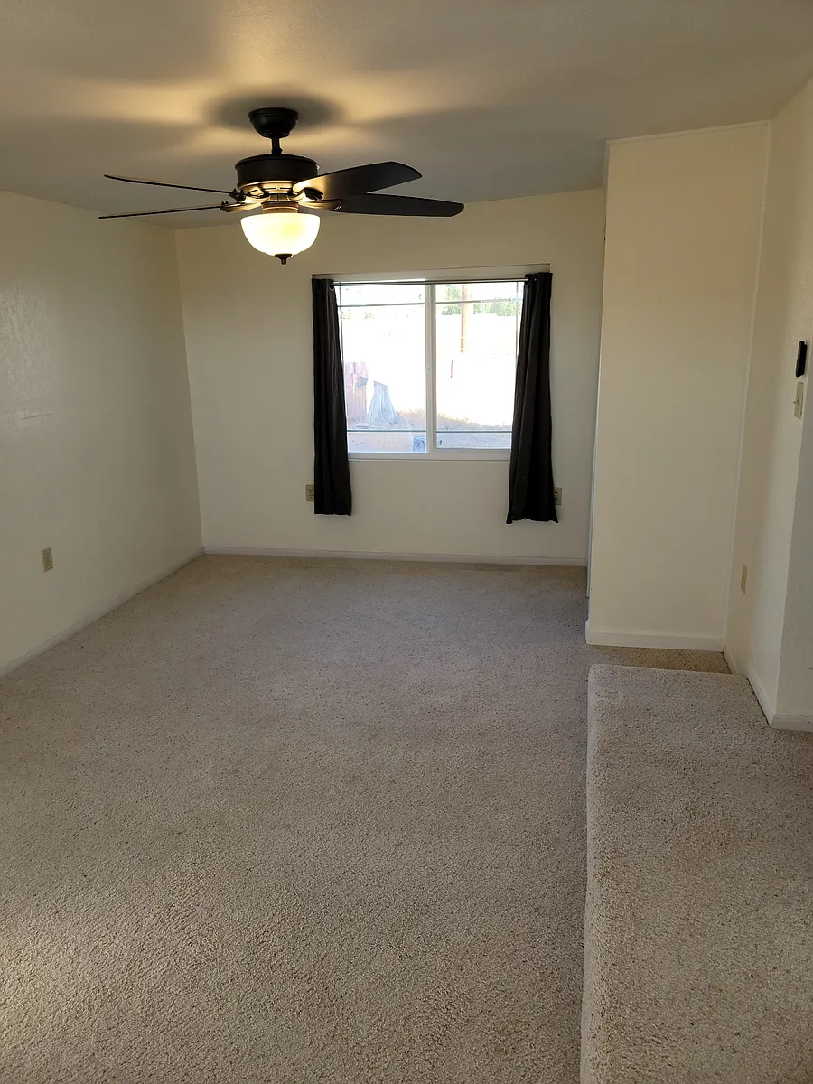 Building Photo - 36840 Camarillo Ave