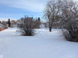 10531 152nd St NW, Edmonton, AB