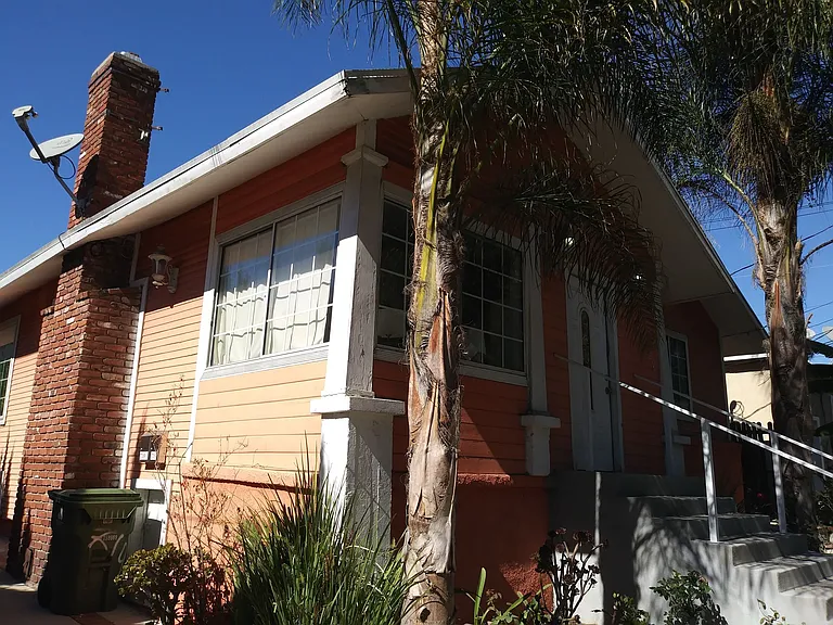 719 N Coronado St — Photo 9