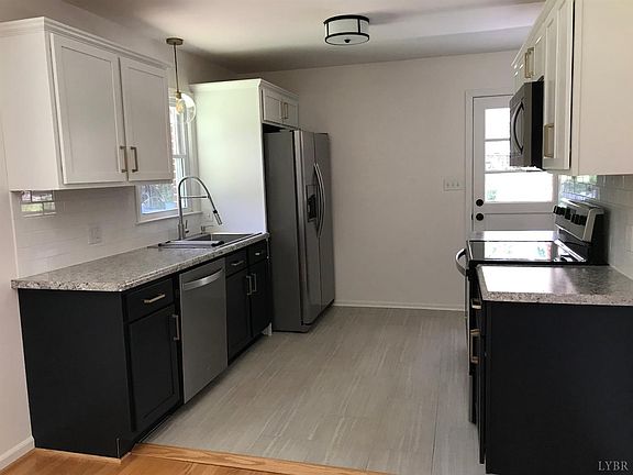 5th image of 3807 Moorman Dr