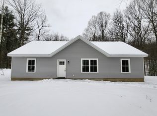 65 Corbett Rd, Barrington, NH 03825