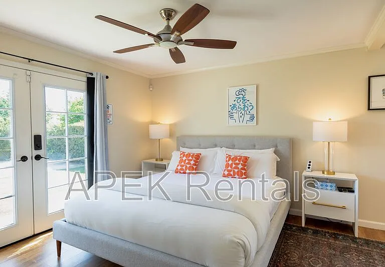 2415 E Finley Rd — Photo 2
