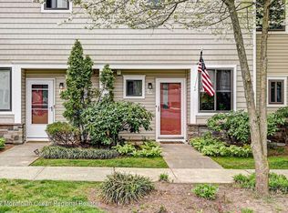 15 Carol Ct, Tinton Falls, NJ 07724