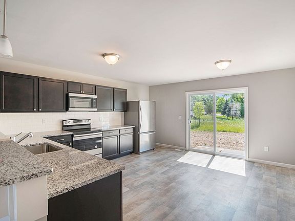 2nd image of 7132 Primrose Ln