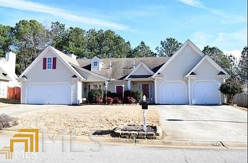 1st image of 240 Courtyard Dr