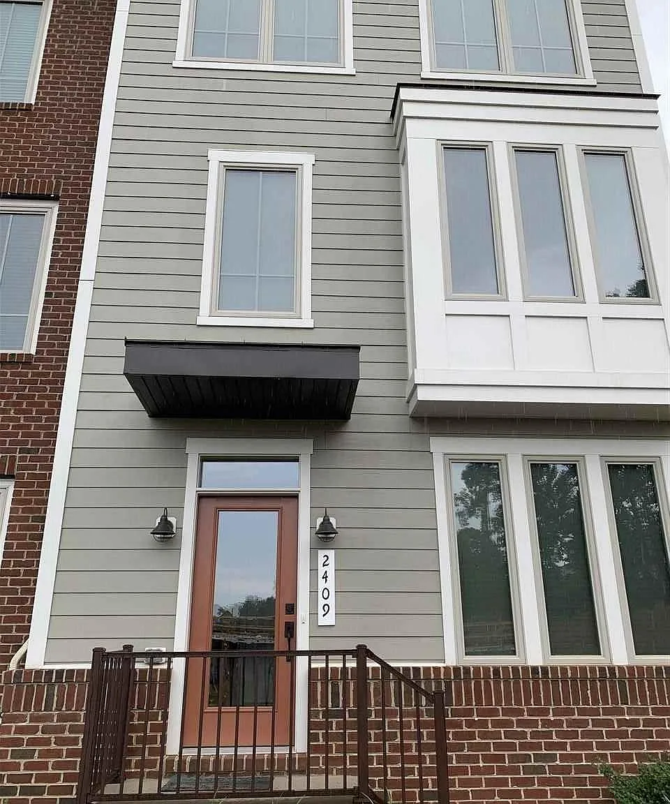 3 bed, 1798 sqft, $2,600 — Photo 1