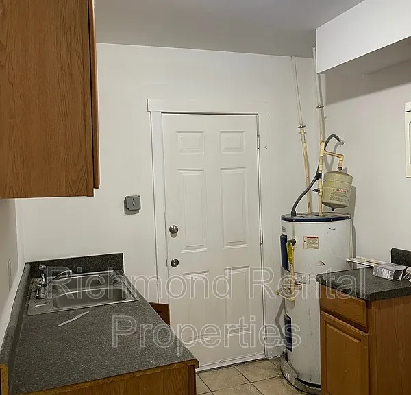 2908 E Clay St #1 — Photo 8