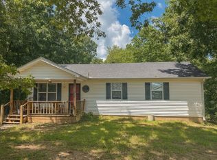 193 A W Schmidt Rd, Tennessee Ridge, TN 37178