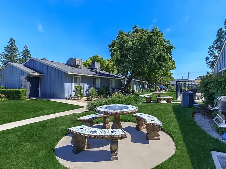 Welcome Home to The Villa Apartments! — Photo 5