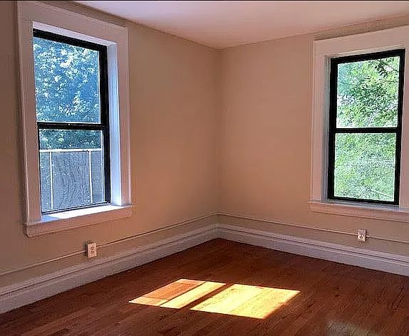 1st image of 180 N Arlington Ave #32
