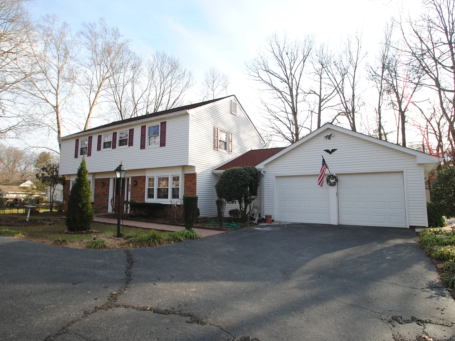 4 bed, 2.5 bath, 2231 sqft, $3,800 — Photo 3