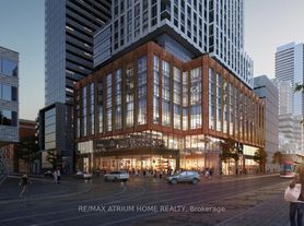 400 King St W