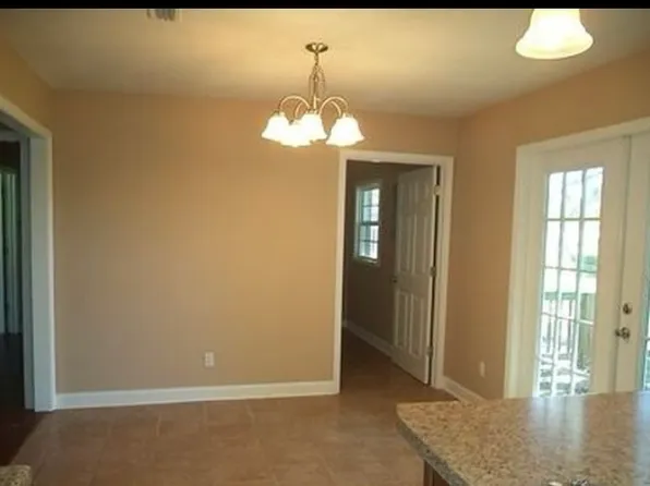 303 Deerfield Dr, Enterprise, AL 36330