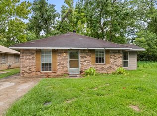 616 Dixon St, Deridder, LA 70634