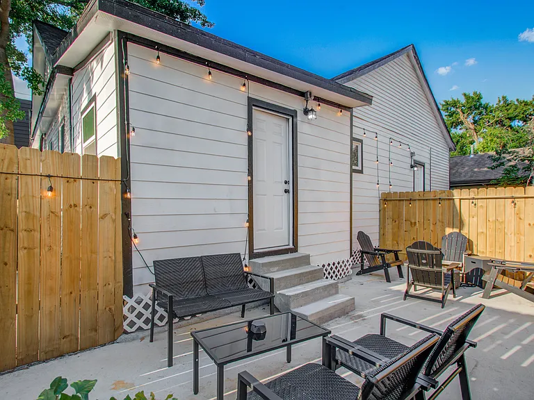 1811 Washington Ave #A — Photo 20