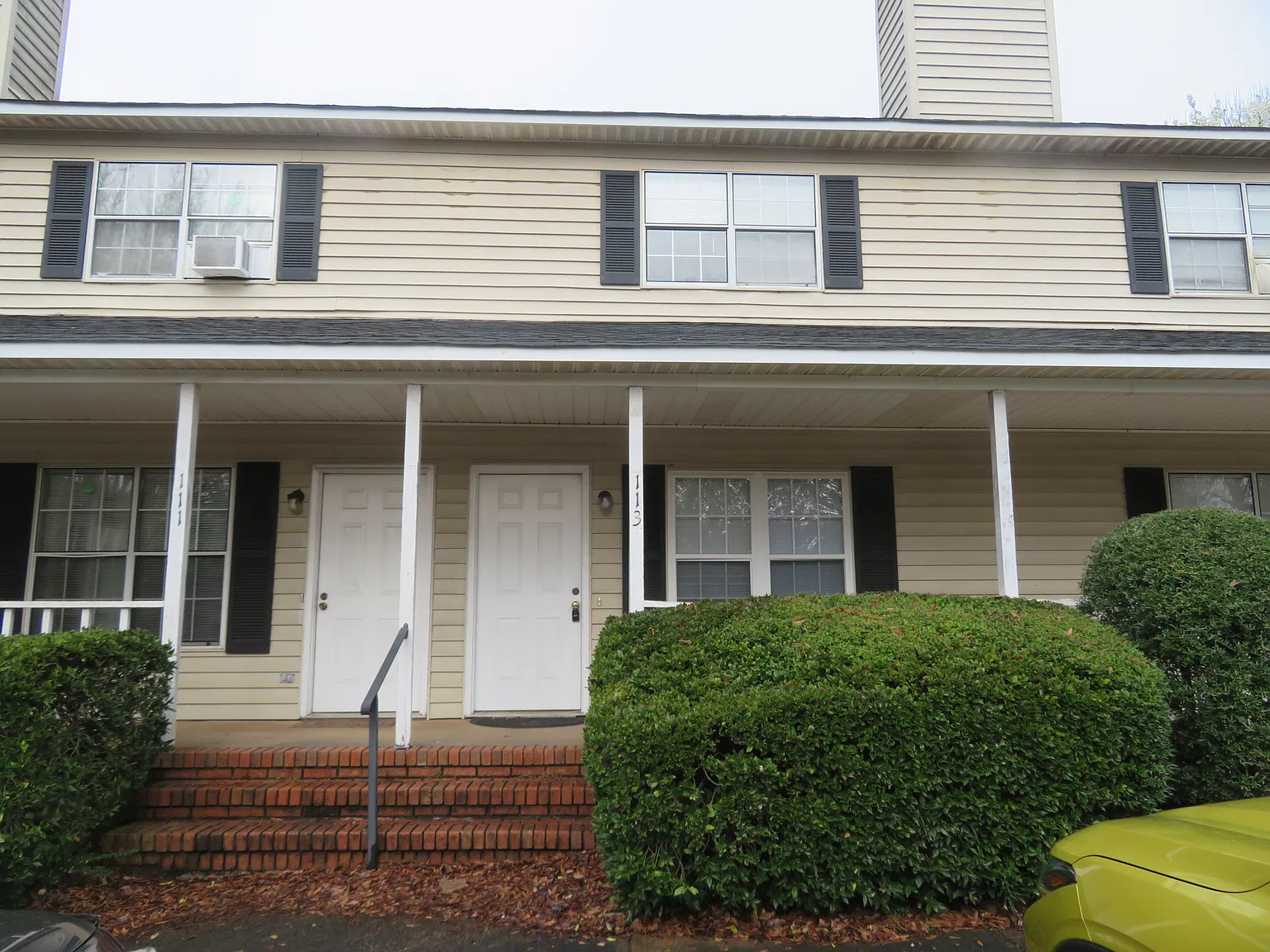 2 bed, 1.5 bath, 1000 sqft, $975 — Photo 1