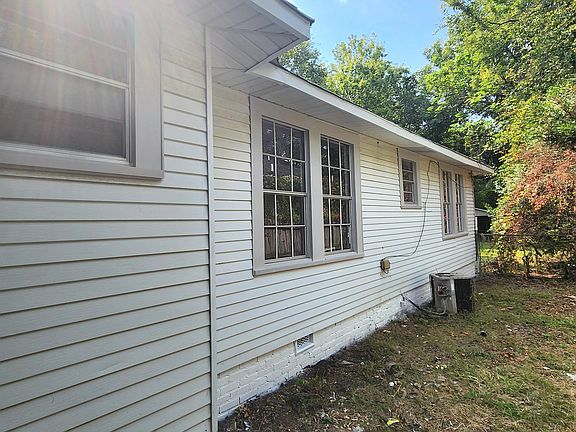 3rd image of 1309 Sloan Ave