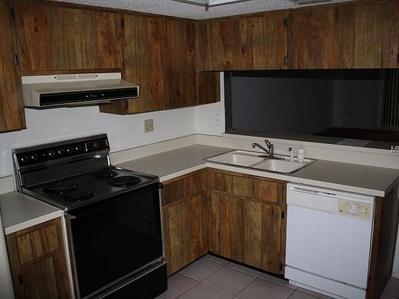 2nd image of 118 Cypress Ct