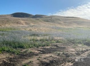 4 Barnyard Dr, Horseshoe Bend, ID 83629