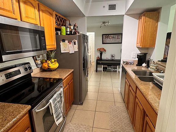 5th image of 4242 NW 2nd St APT 808