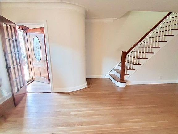 3rd image of 2029 29th St