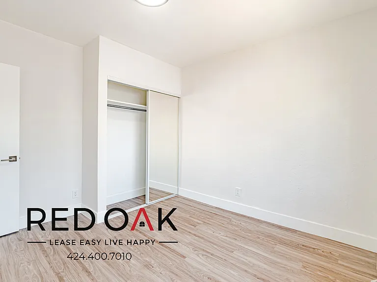 1876 W 24th St #1876 — Photo 12