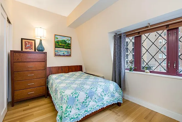 Sold by Apple Realty Group Corp | media 2