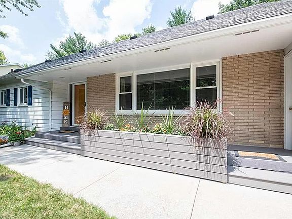 2nd image of 4611 Dennis Dr #1