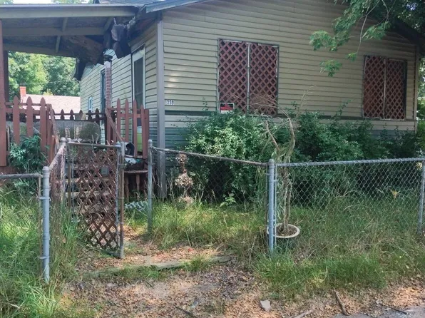 359 Cedar St, Benton Harbor, MI 49022