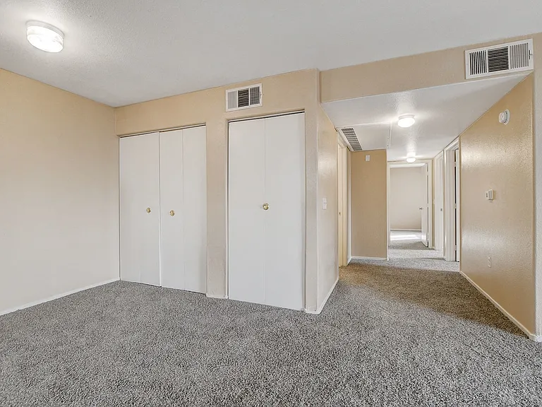 1220 Tree Line Dr — Photo 13