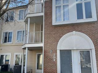 194 Jennifer Ct, Levittown, PA 19057