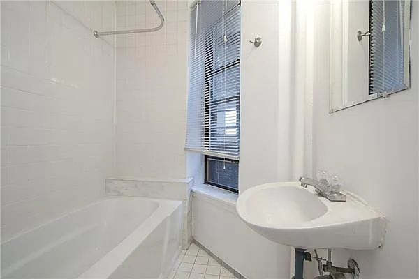 Rented by Space Marketing Shop | media 19