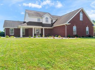 910 N Savannah Dr, Jasper, IN 47546