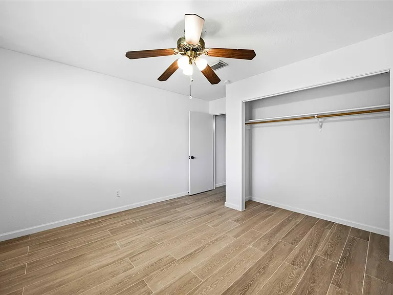 16202 Mill Point Dr — Photo 21