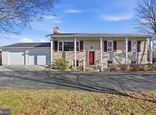 19022 Longmeadow Rd, Hagerstown, MD 21742