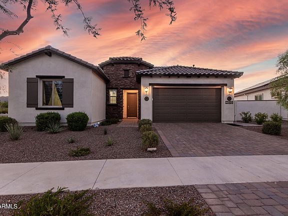 3rd image of 20484 W Elm Dr