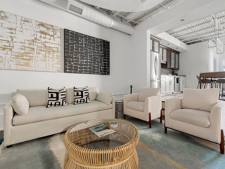 182 E Bay St #202 — Photo 7