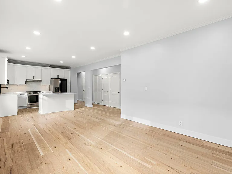276 Broad Ave #2 — Photo 3