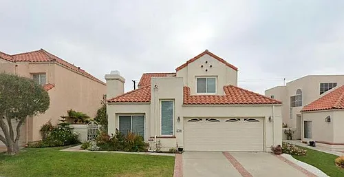 4789 Steele St Photo 1