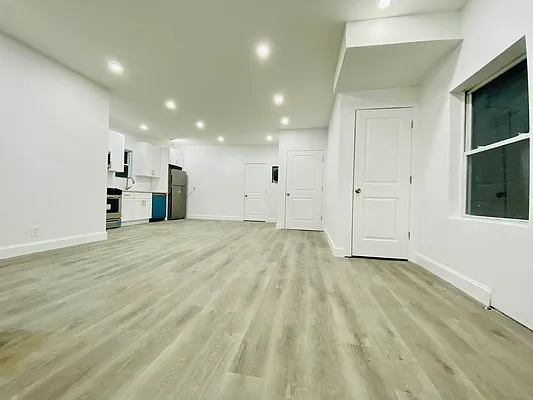 Rented by Blue Egg Realty Corp | media 4